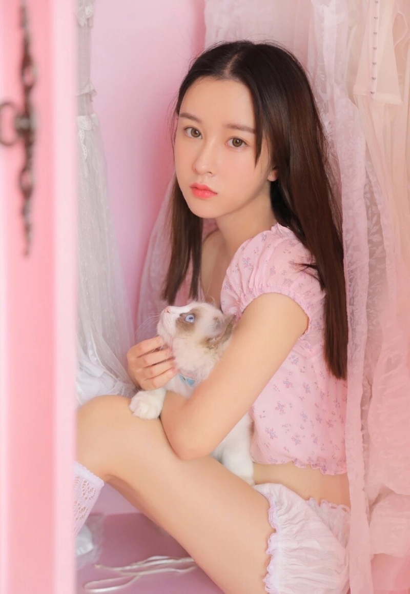 白丝美女萝莉小蛮腰大长腿图片