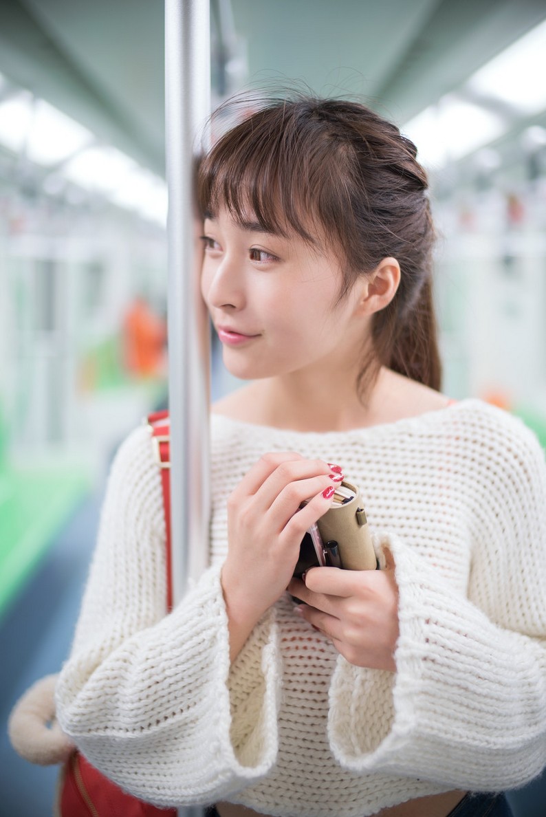 天生浪荡的豪放美女陆萱萱芬芳诱人粉嫩图集