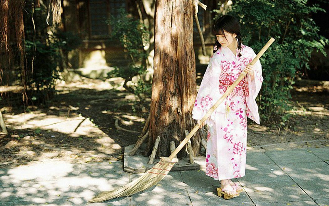 漂亮女局长周于希ol制服诱惑勾人欲火的人体写真