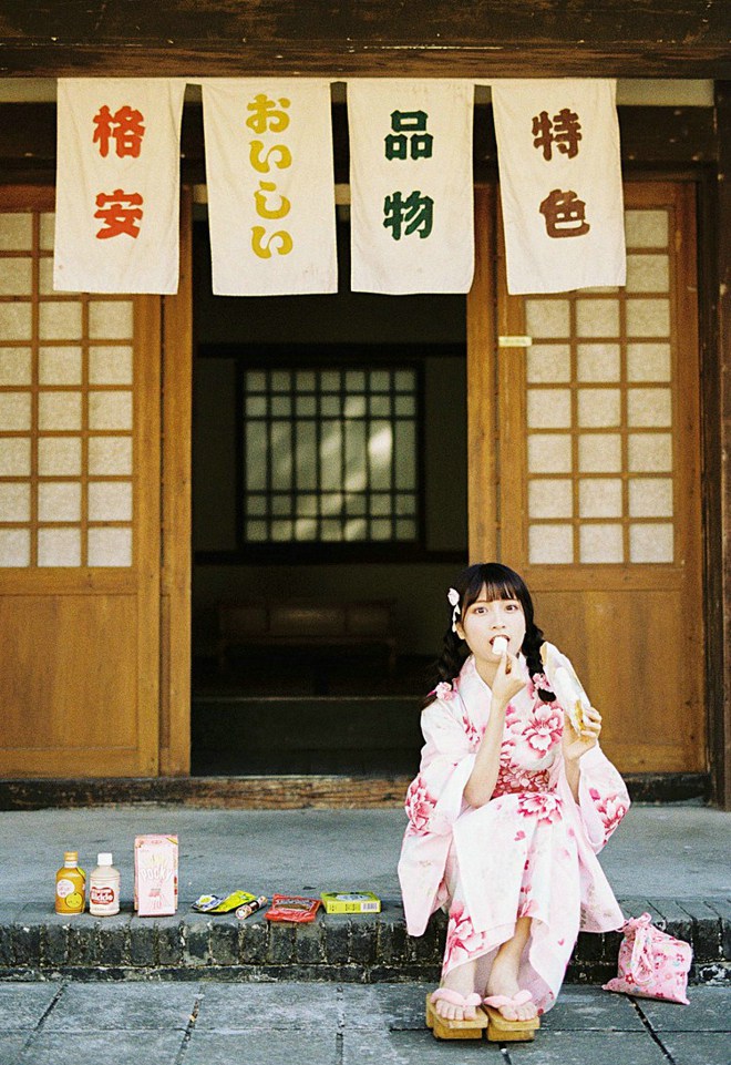 漂亮女局长周于希ol制服诱惑勾人欲火的人体写真
