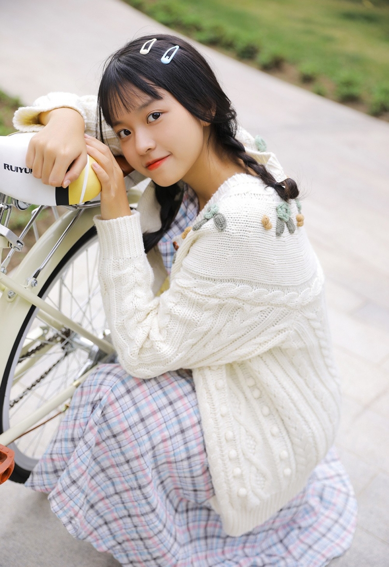 元气少女气质纤尘不染迷人街拍