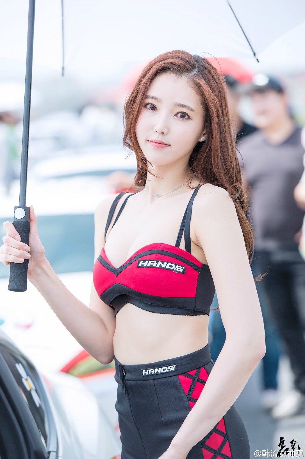 酷似唐嫣的韩国美女车模