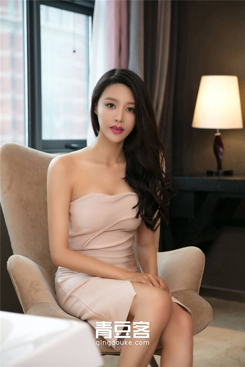 [青豆客]性感气质御姐女神李小冉写真图集