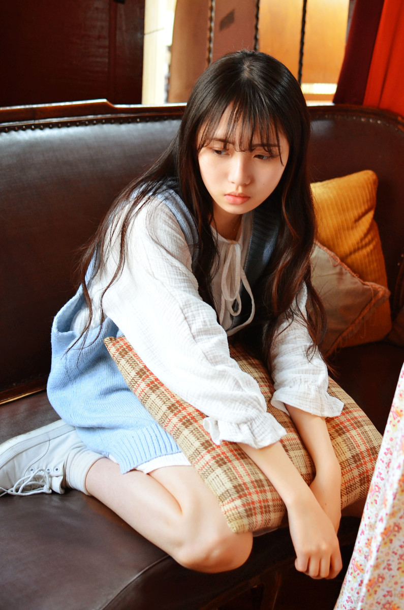 长得很好看的空气刘海美女
