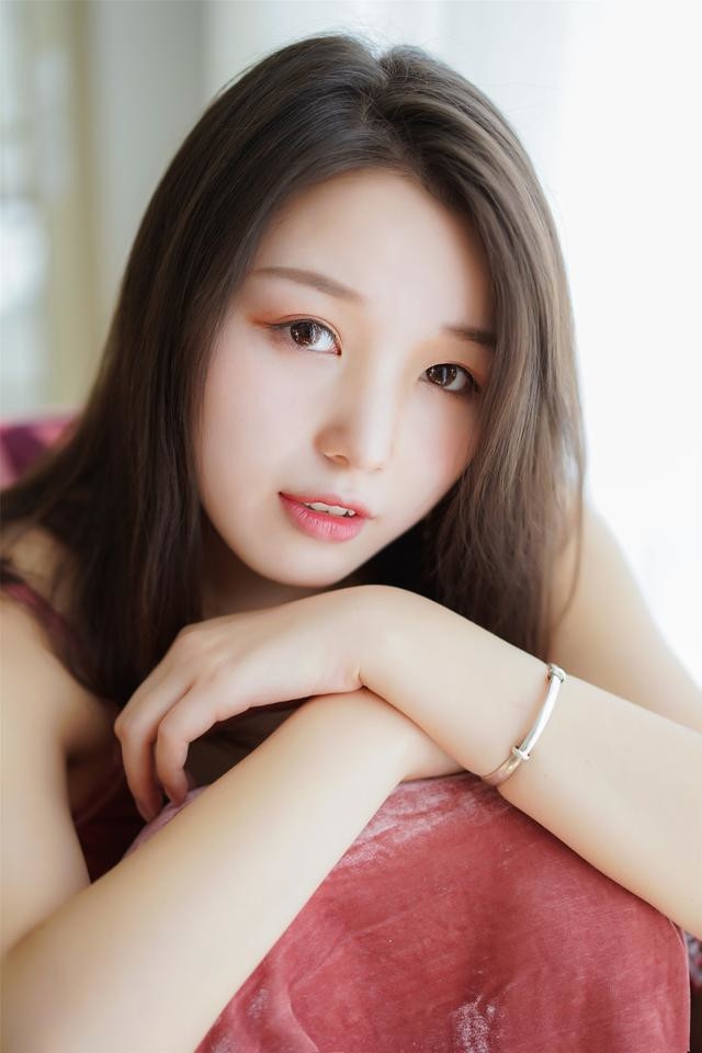 清纯香艳少妇私房温柔甜美吊带露背裙唯美午后时光图片