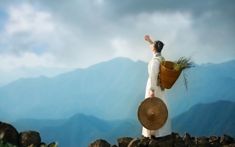戴斗笠的白衣古装武侠美女写真