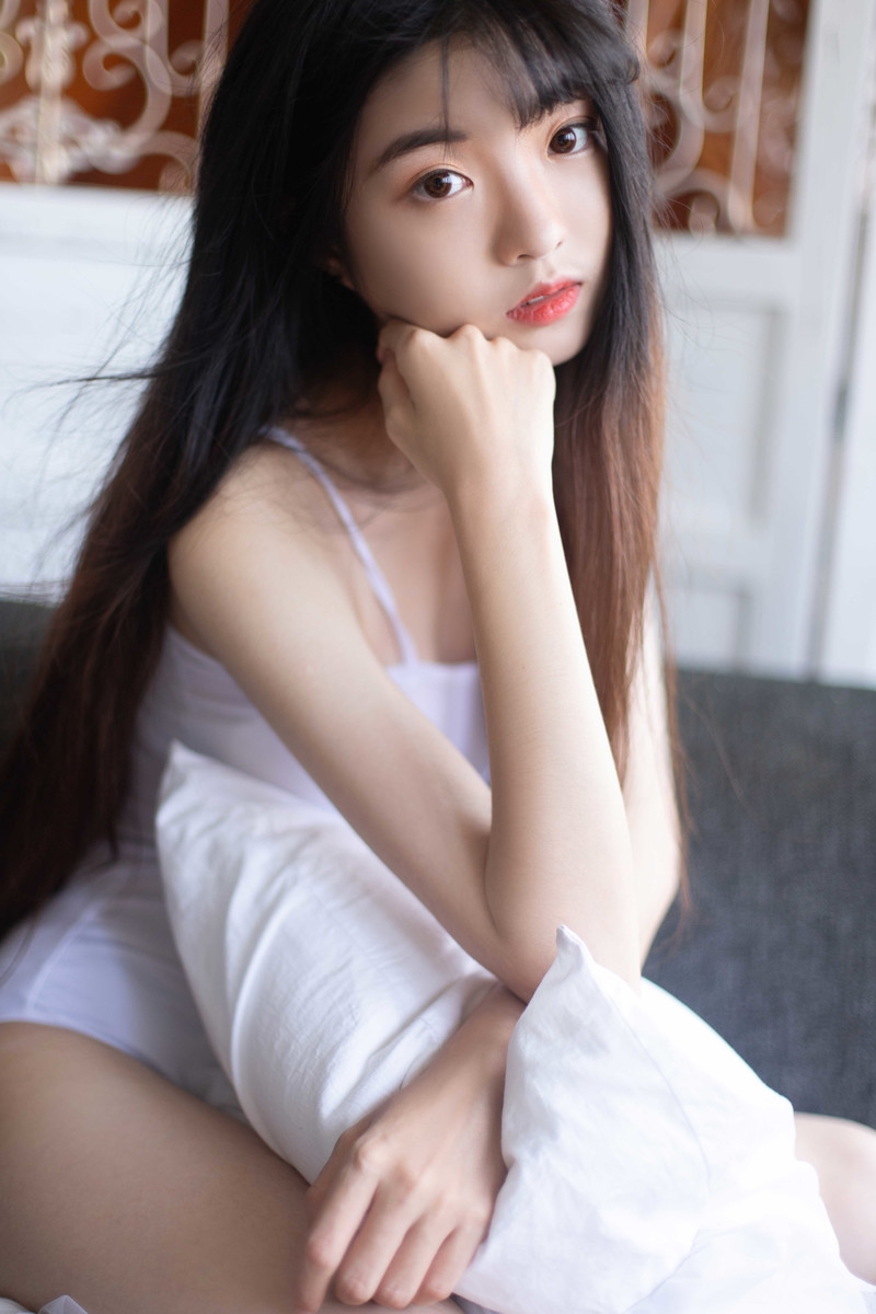 连体衣美少女妩媚妖娆私人拍摄