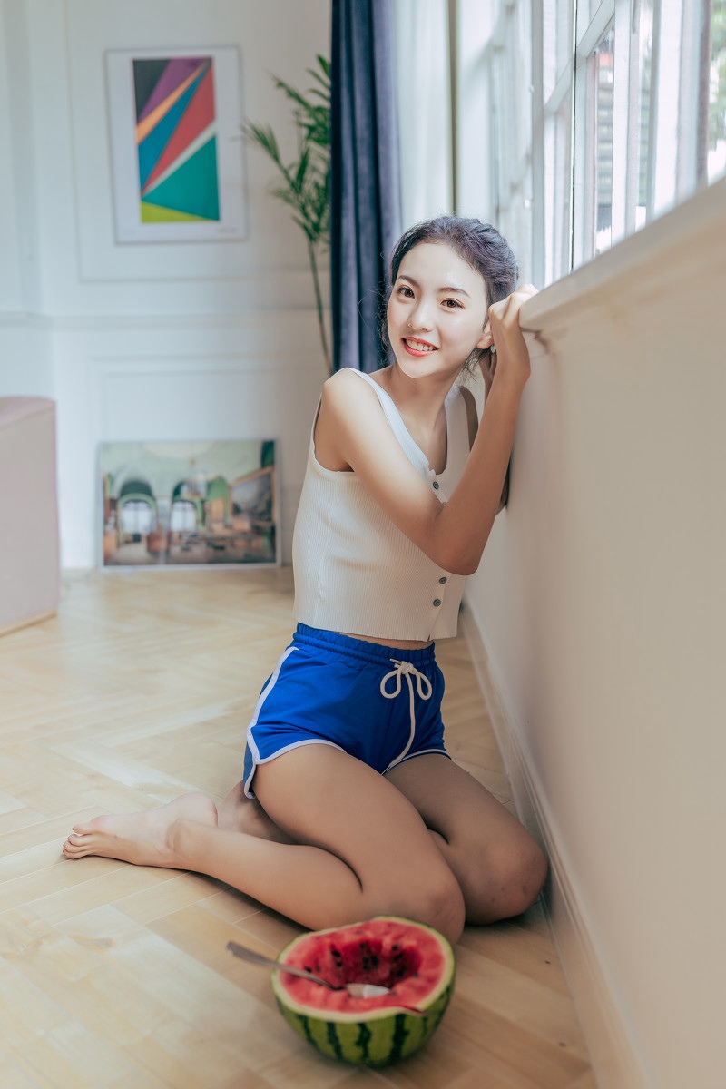 日韩美女谢芷馨巨乳翘臀诱人性感图片