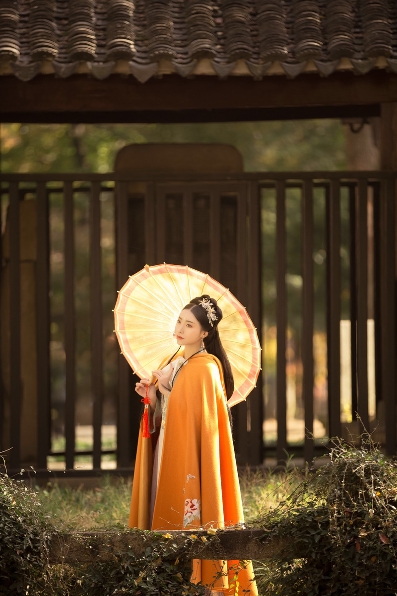 温柔娴淑的汉服美女气质纤尘不染唯美古风图片
