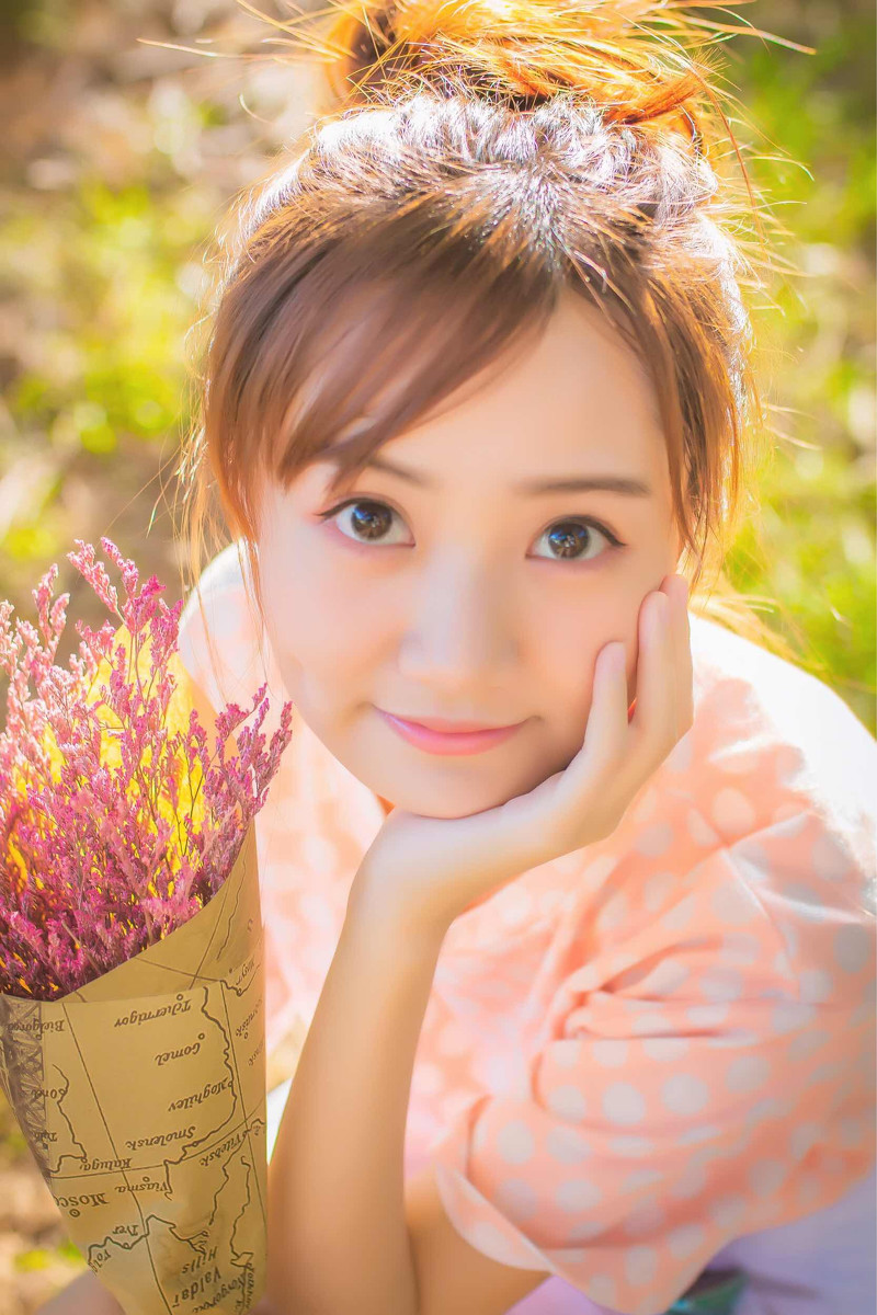 邻家大眼女孩