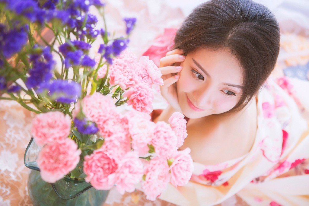 日本和服清纯美女玩性感秀美背